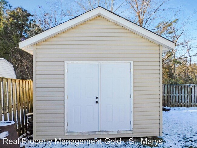 Building Photo - 5 br, 4 bath House - 45423 Heather St.