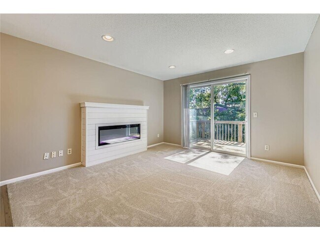 Foto del edificio - 5525 Lindsay St