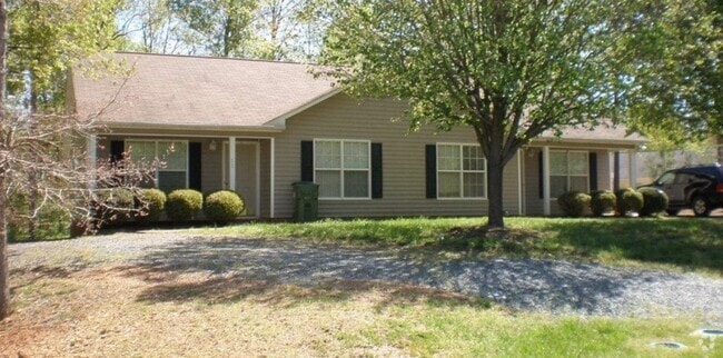 Building Photo - 2842 Bobwhite Cir