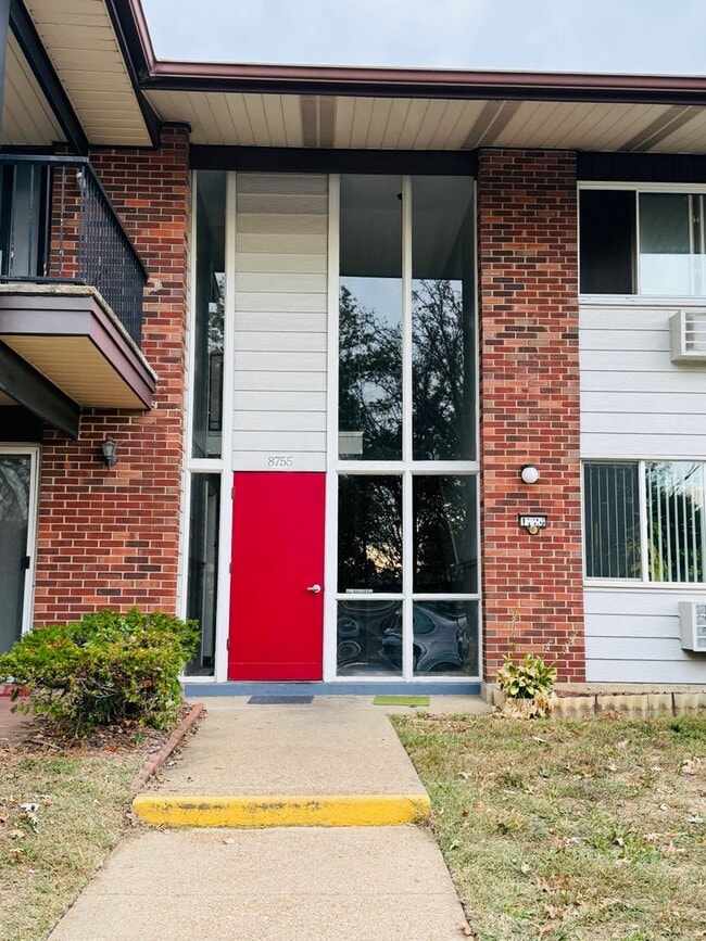 Building Photo - 8755 Sieloff Dr