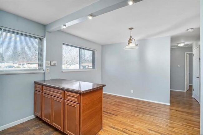 Foto del edificio - Fantastic 3bd/1ba home! Let yourself in!