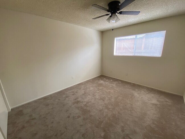 Foto del edificio - 17622 Cameron Ln