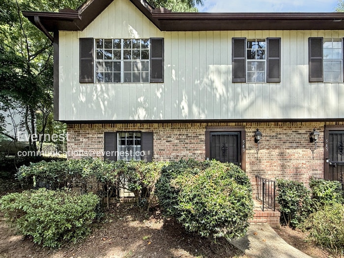 Primary Photo - Spacious 3 bedroom home in Irondale / Near...