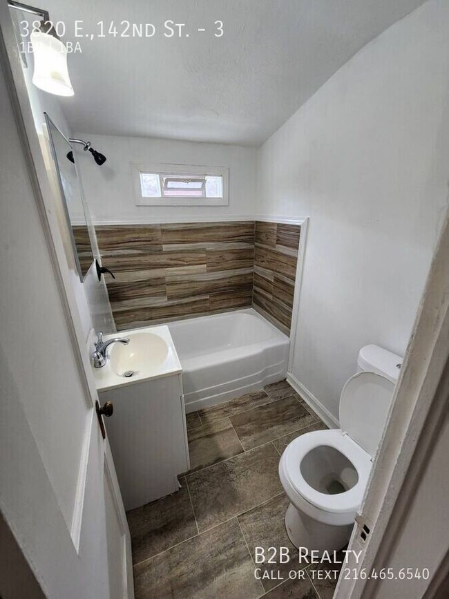 Foto del edificio - 3820 E 142nd St