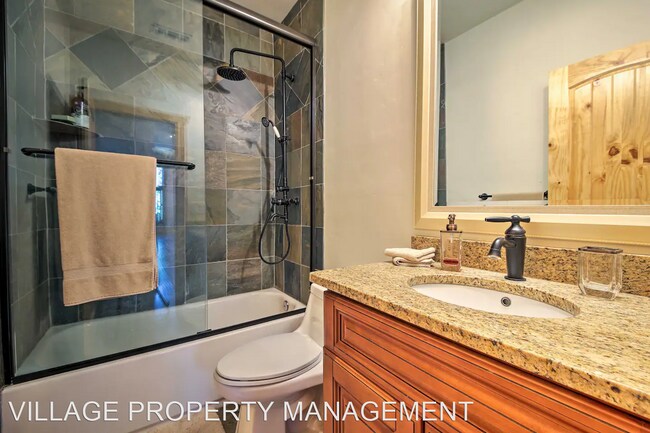 Building Photo - 3 br, 2.5 bath House - 1209 Minton Dr.