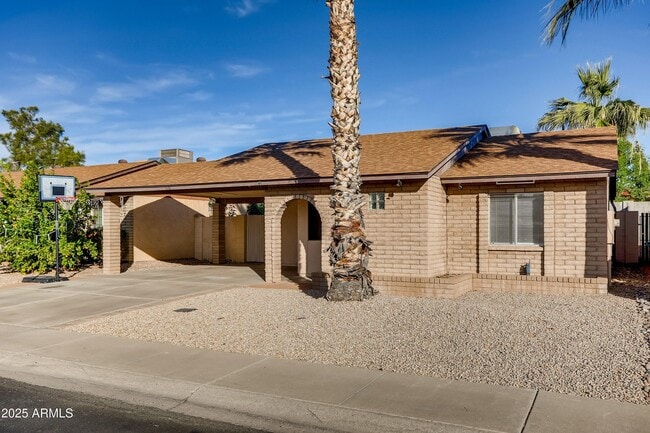 Foto del edificio - 510 E Sequoia Dr