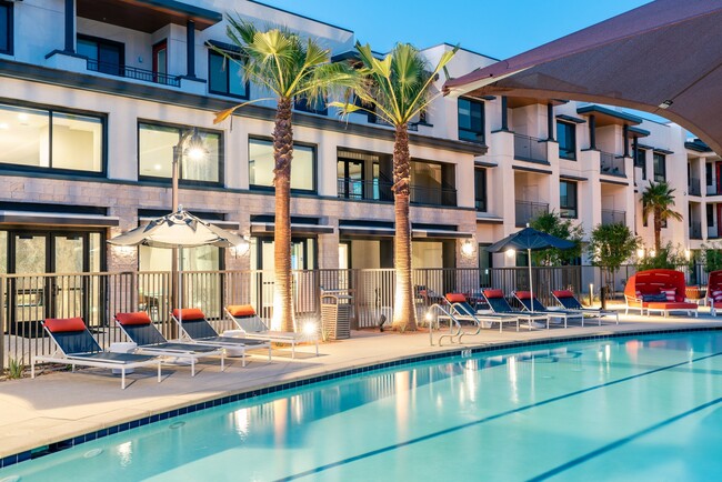 Foto del edificio - Everleigh Palm Desert 55+ Active Adult Apa...