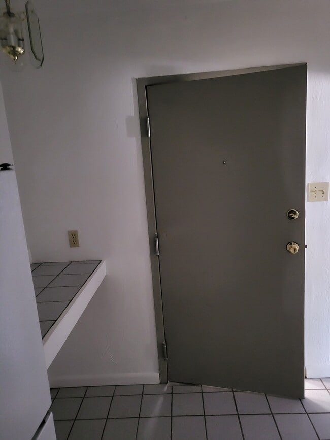 Building Photo - Park Avenue Apartments