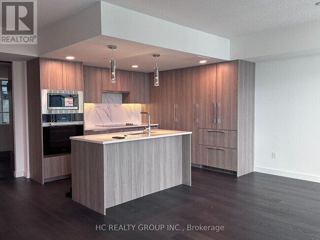 Building Photo - 3 Concord Cityplace Wy