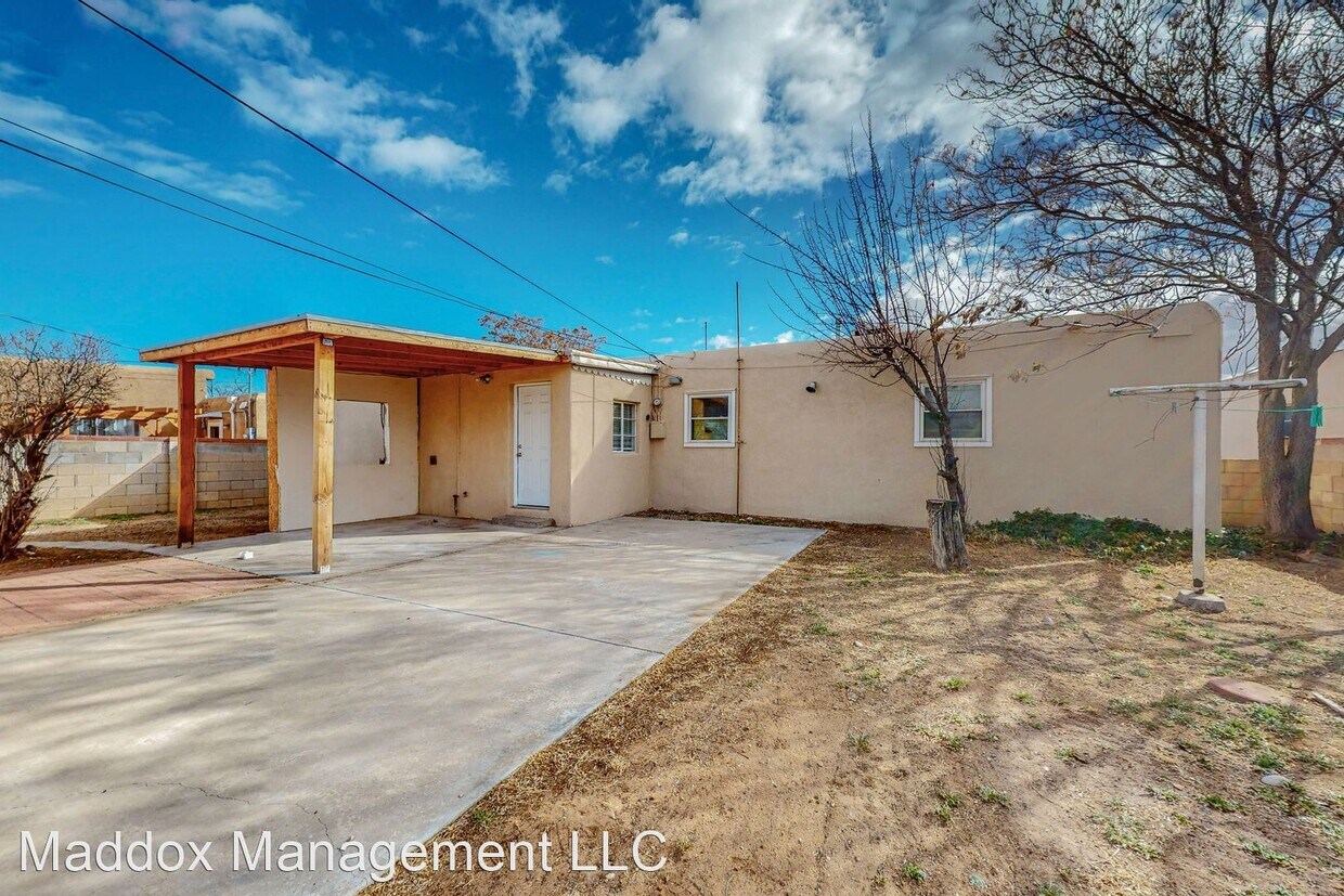 Primary Photo - 2 br, 1 bath House - 2341 Valencia Drive NE