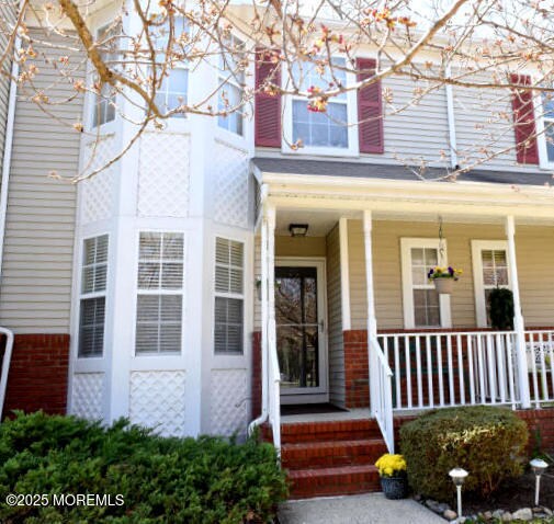 Primary Photo - 101 Lexington Ct