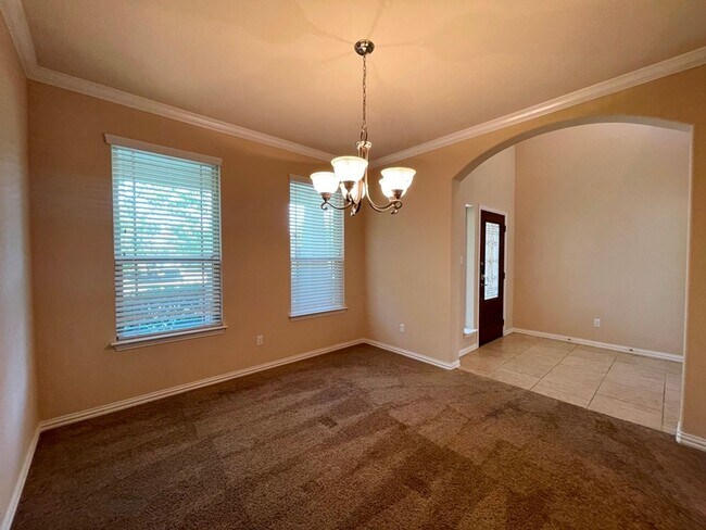 Foto del edificio - Stunning 4 bedroom, 2.5 bath home in Mayfi...