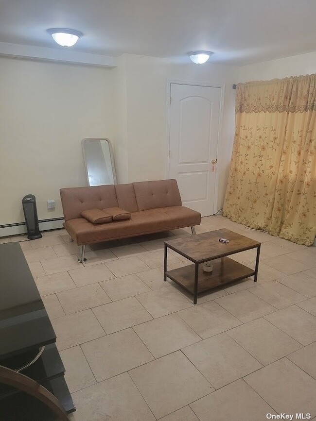 Foto del edificio - 107-52 166th St