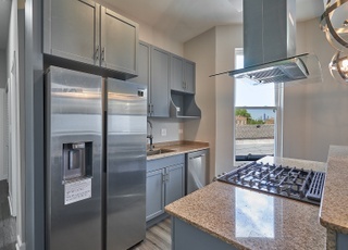 Kitchen - 2744 W Wilcox St