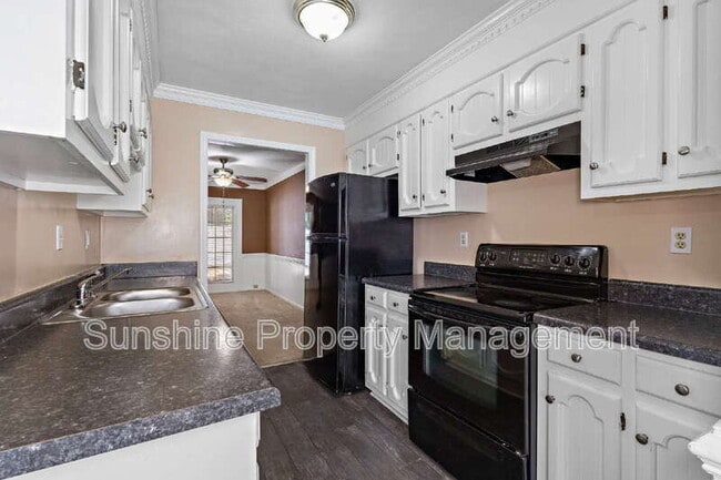 Building Photo - 5795 Rivermill Cir