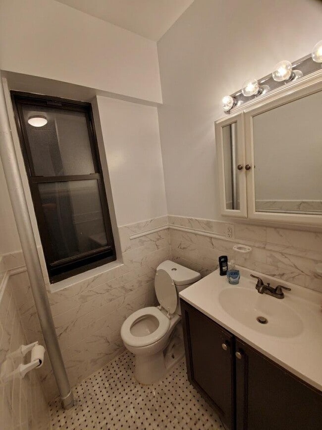Building Photo - 627 W 136th St