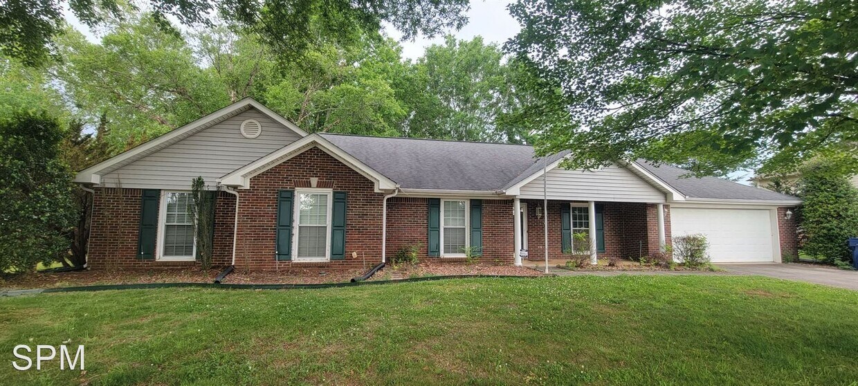 Primary Photo - 4 br, 2.5 bath House - 2355 Villaret Drive