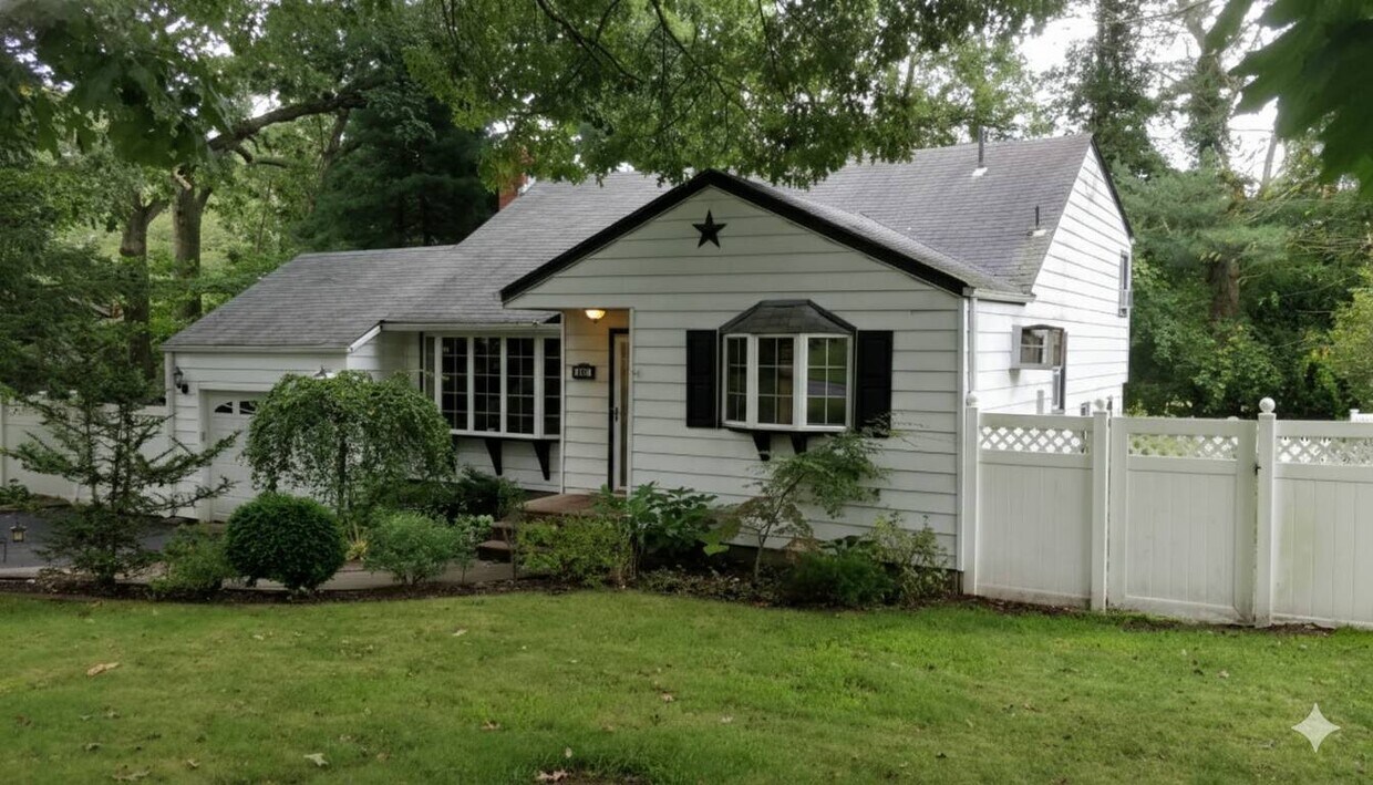 Foto principal - 461 Gibbs Pond Rd