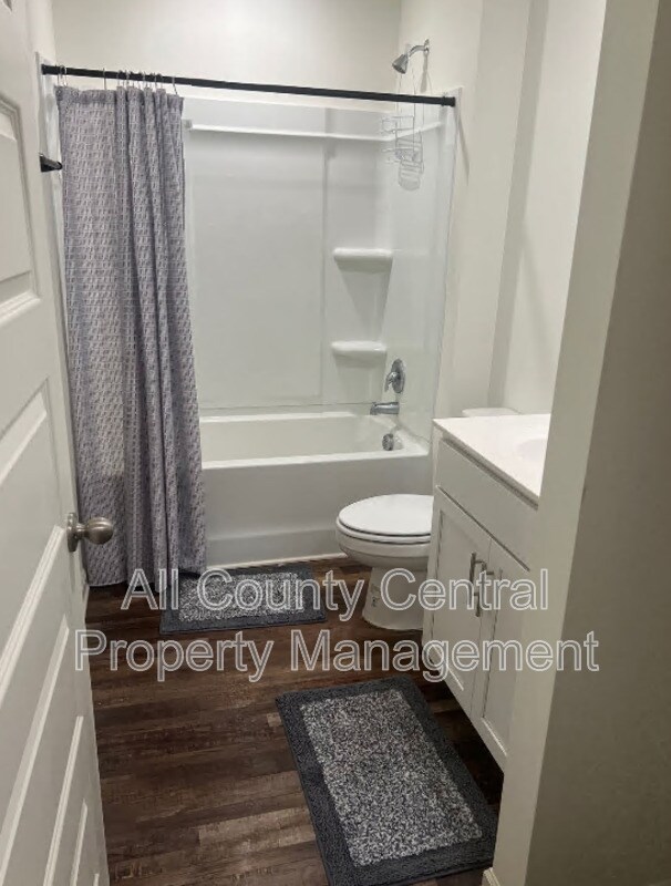 Foto del edificio - 135 River Birch Ln