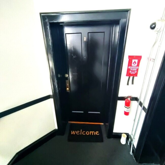 Foto del edificio - 7746 S Jeffery Blvd