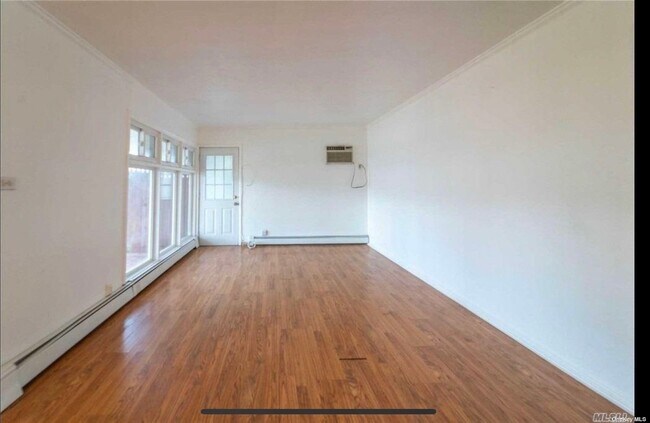Foto del edificio - 56 Libby Ave
