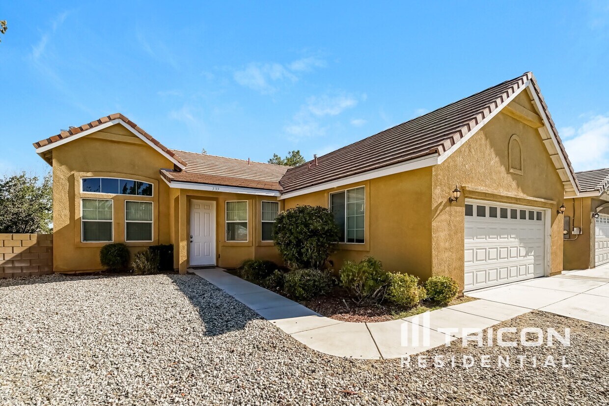 Foto principal - 733 Pino Ave