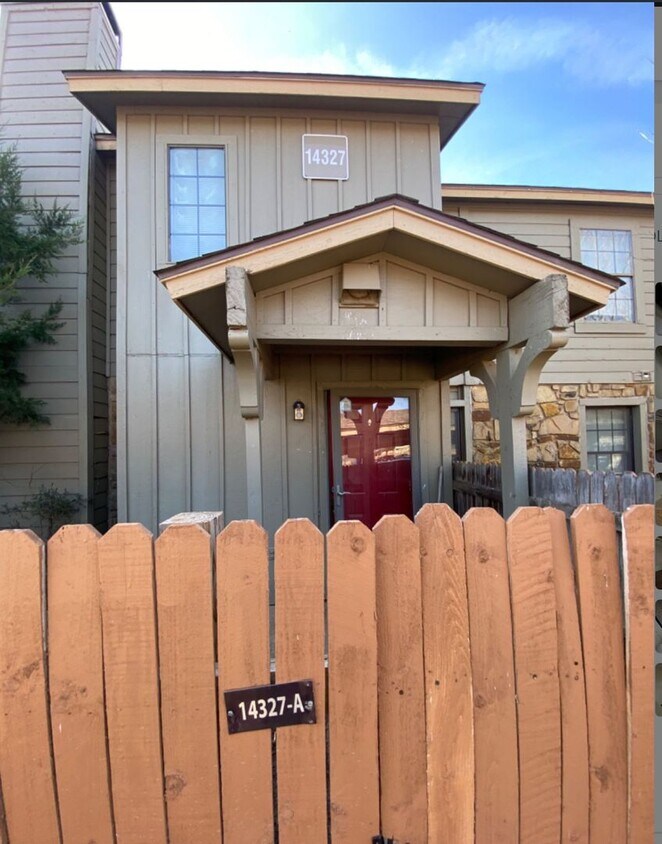 Primary Photo - 2 Bed/1 Bath Condo on Penn near Quail Springs