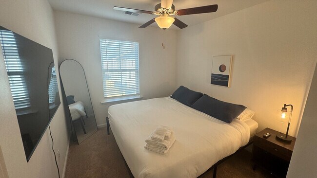 Foto del edificio - 153 Roxanne Dr