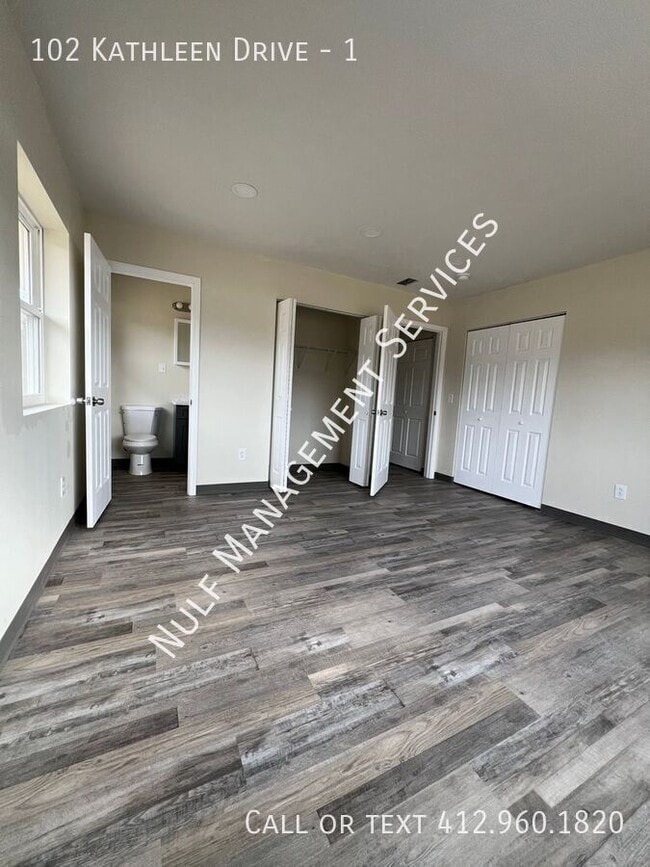 Building Photo - 102 Kathleen Dr