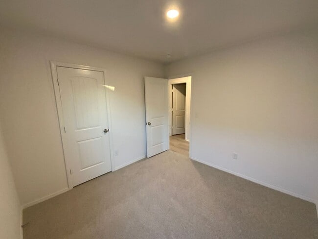 Building Photo - 40 Sourdough Crk Ln