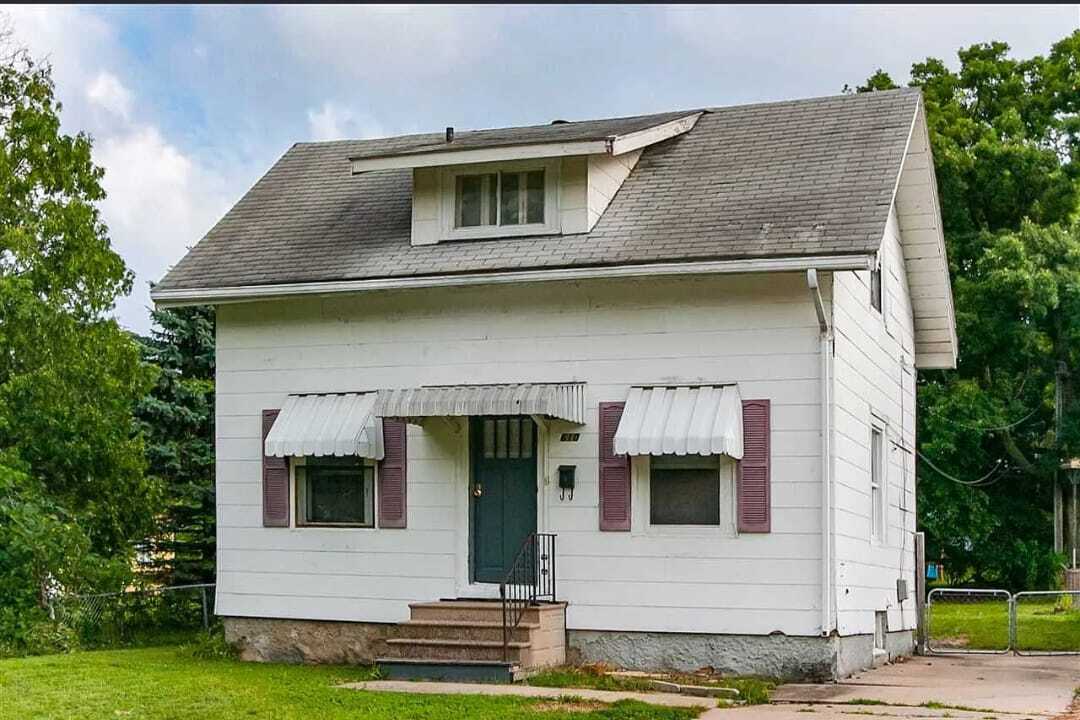 Foto principal - 610 36th St NE