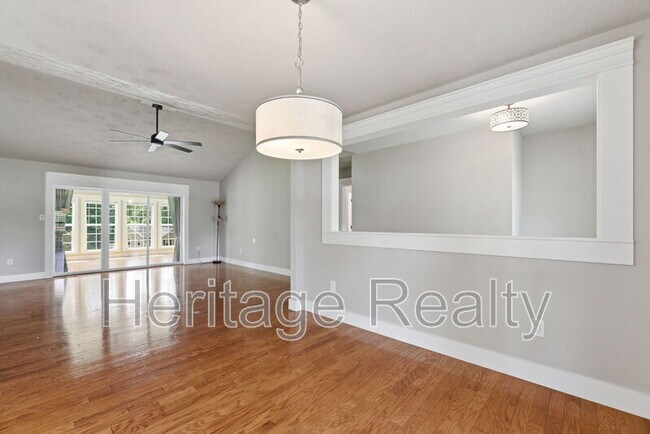 Foto del edificio - 2707 Lady Bug Ln