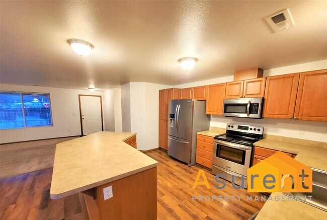 Foto del edificio - Great 3 Bed 2 Bath Medford Home Available Soon!