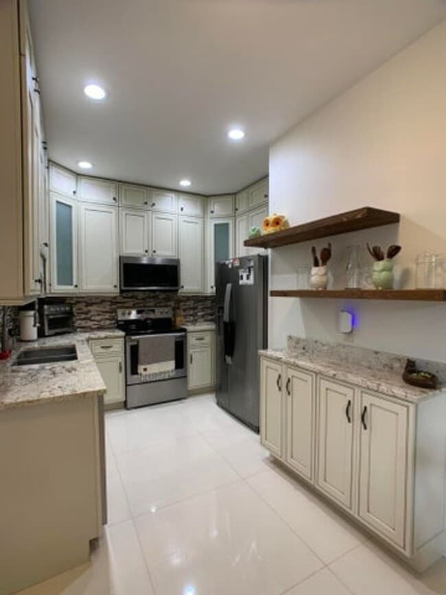 Foto del edificio - 10465 Mateo Ct