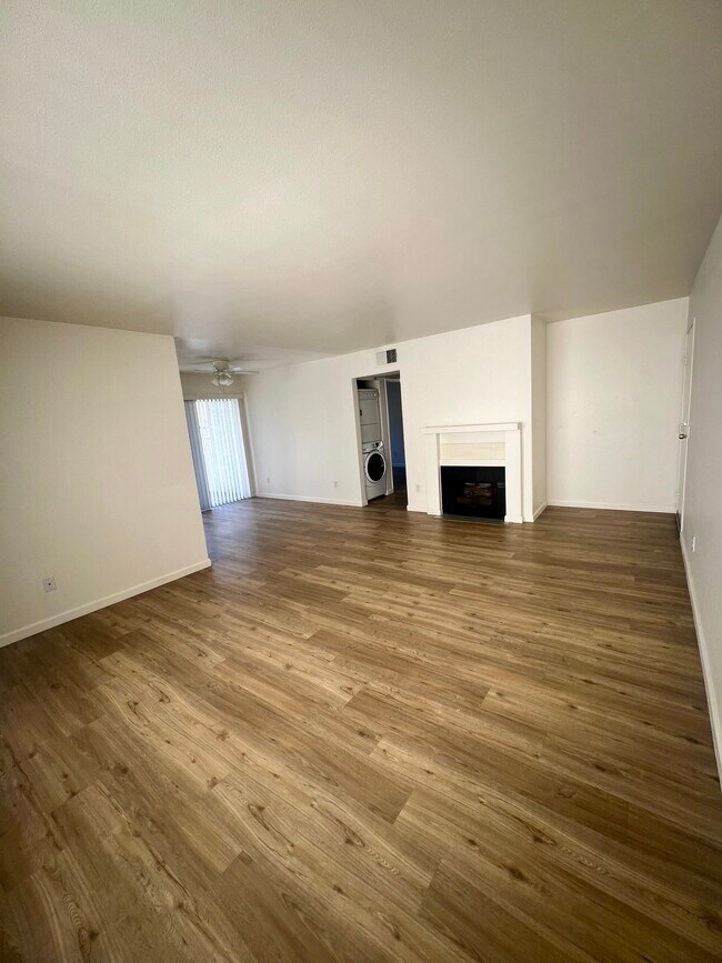 Sala de estar - 740 Alfred N St