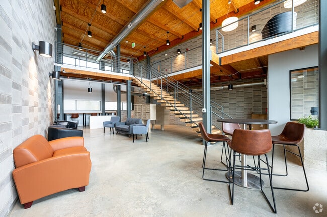Lobby - Blackbird Farms