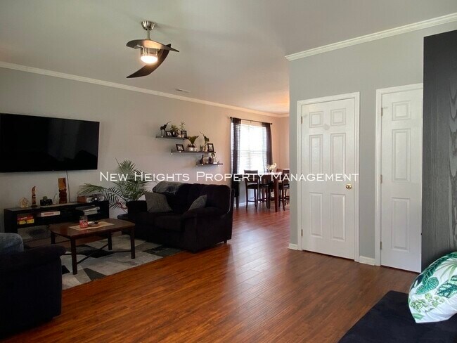 Building Photo - 4805 Buttercup Way