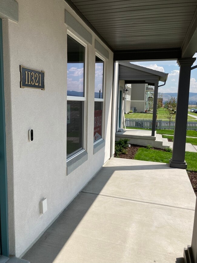 Front Proch - 11321 S Prosperity Rd