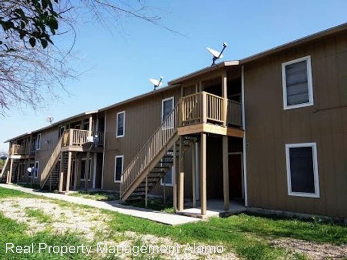 Primary Photo - 430 Kendalia Ave