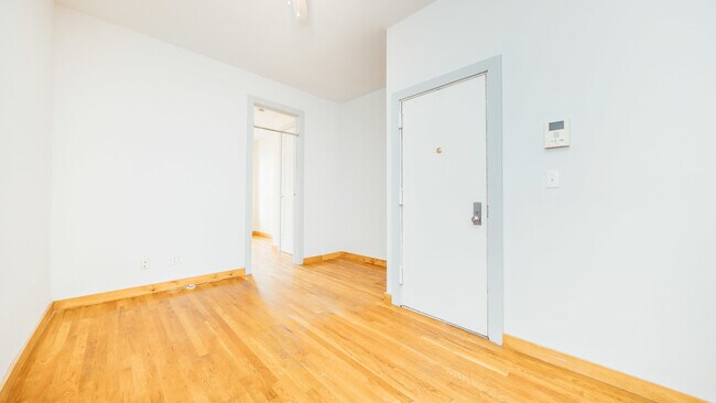 Building Photo - 1505 Gates Ave