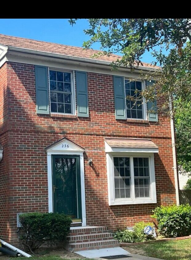 Foto principal - 236 Green Blade Dr