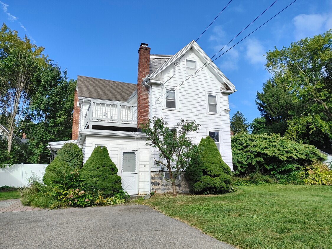 Primary Photo - 46 Sturbridge St