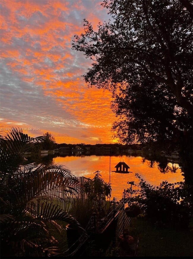 Building Photo - 1901 SW 129th Terrace