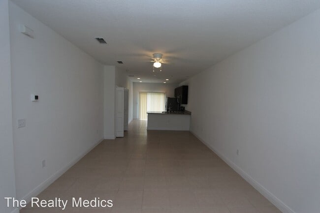 Building Photo - 3 br, 2 bath House - 629 Yak Ct