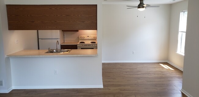 Building Photo - 714 Timber Ln