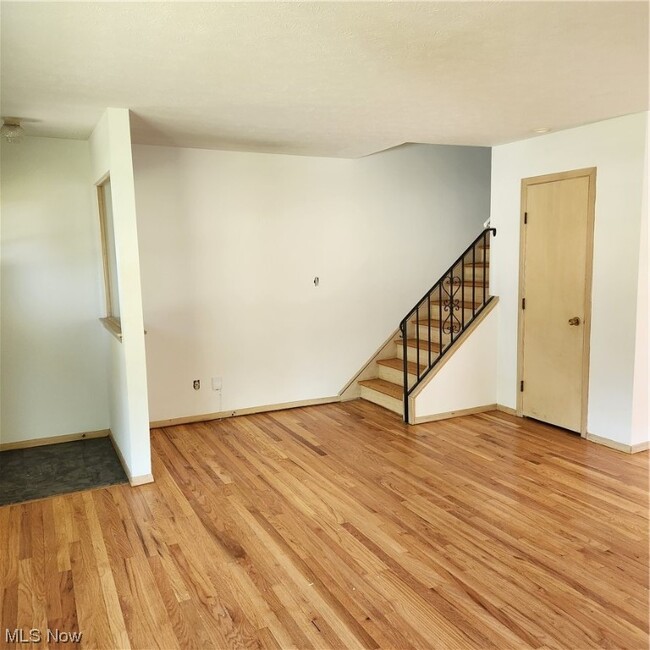 Building Photo - 1215-1217 Bonnie Ln