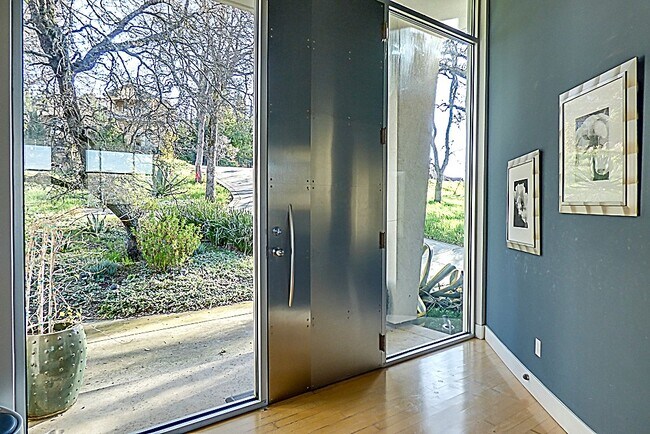 Foto del edificio - 108 Lost Oak Ct