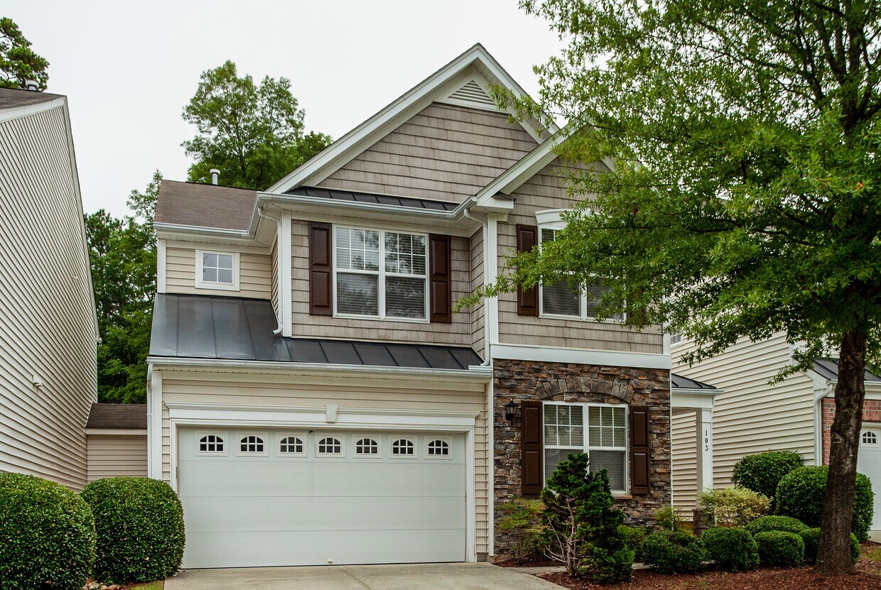Foto principal - 103 Bell Tower Way