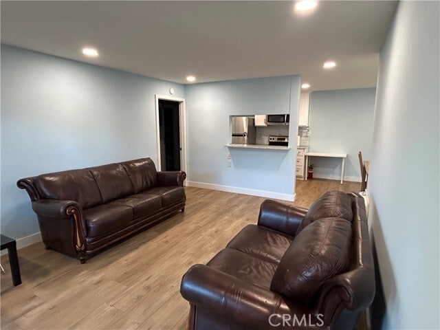 Foto del edificio - 1345 Cabrillo Park Dr