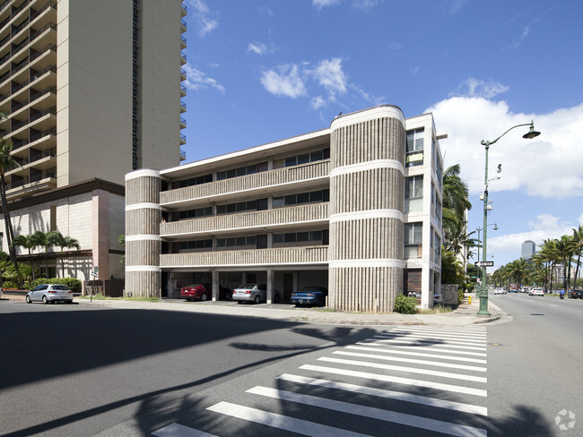 Building Photo - Ala Wai Hale